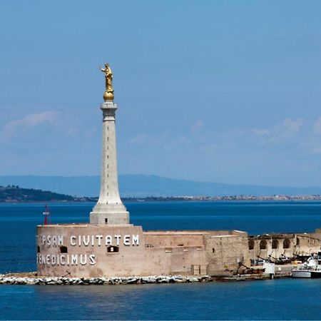 Your Temporary Home - City Center Messina Bagian luar foto